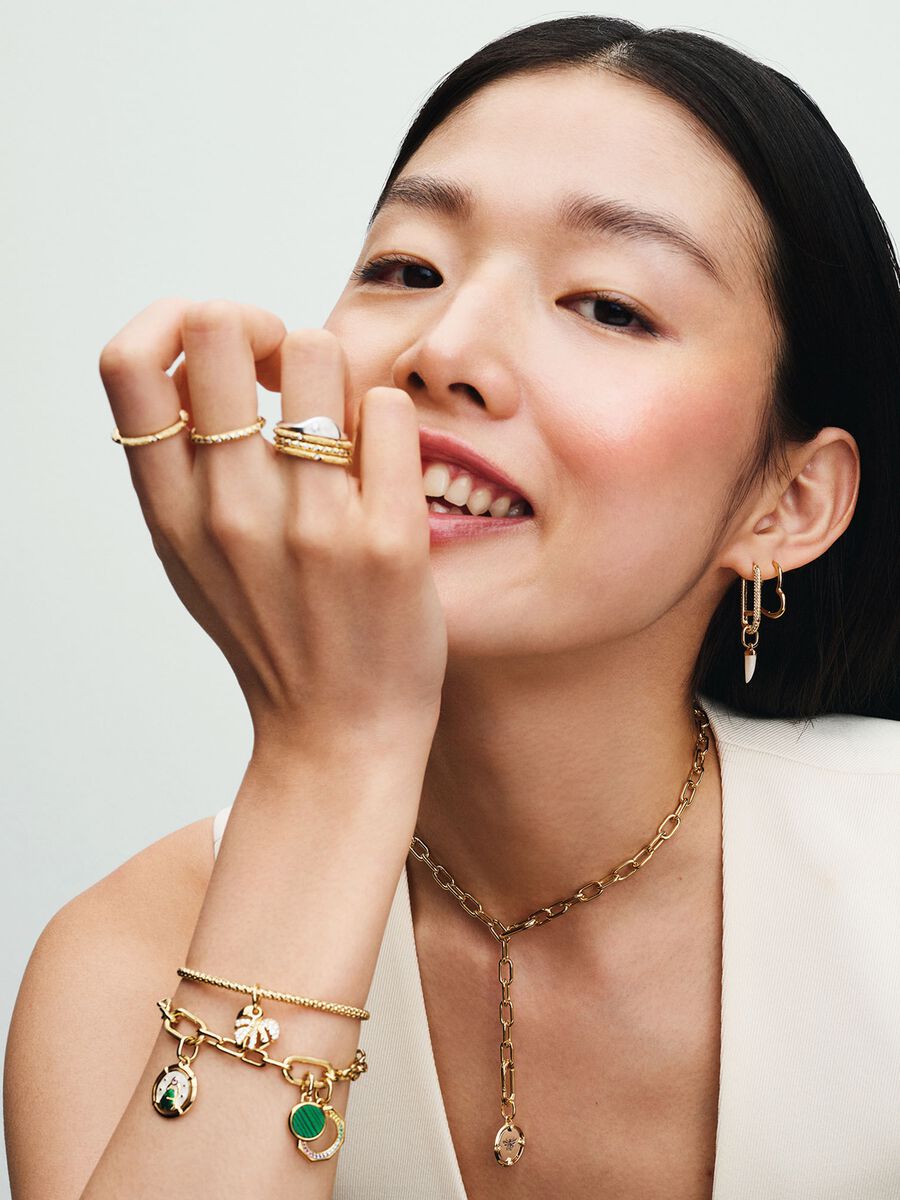 Studded Chain Slider Bracelet
14k gold plating