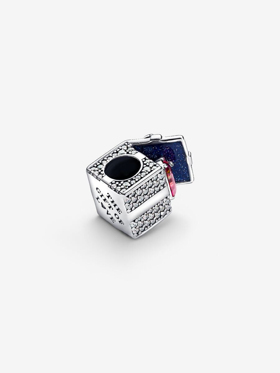 Sparkling Gift Box Charm
Sterling silver