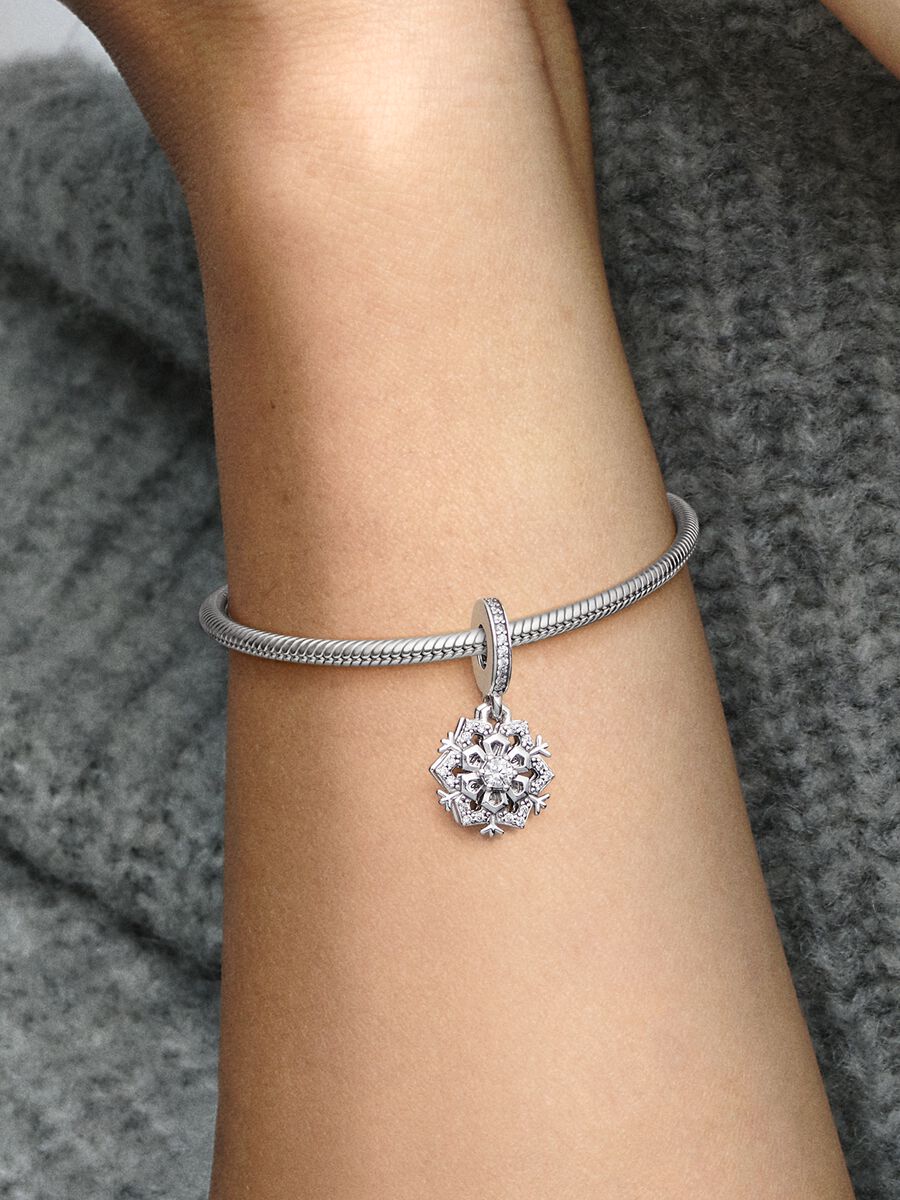 Sparkling Snowflake Double Dangle Charm
Sterling silver