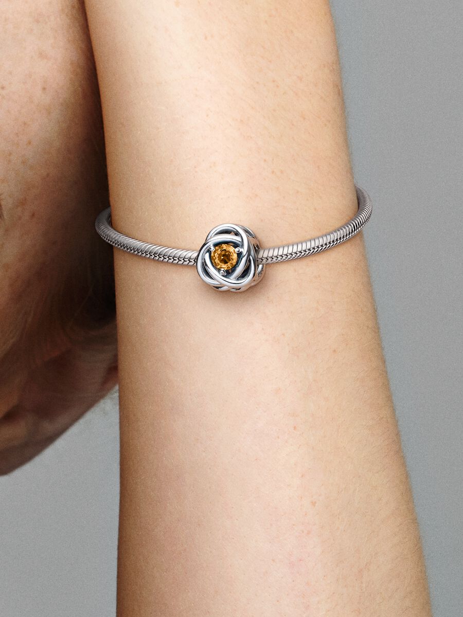 November Birthstone Eternity Circle Charm
Sterling silver