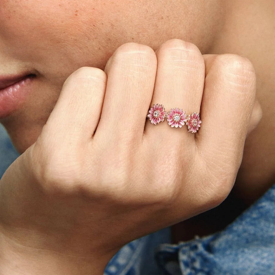 Daisy 14k rose gold-plated ring with clear cubic zirconia and shaded pink enamel