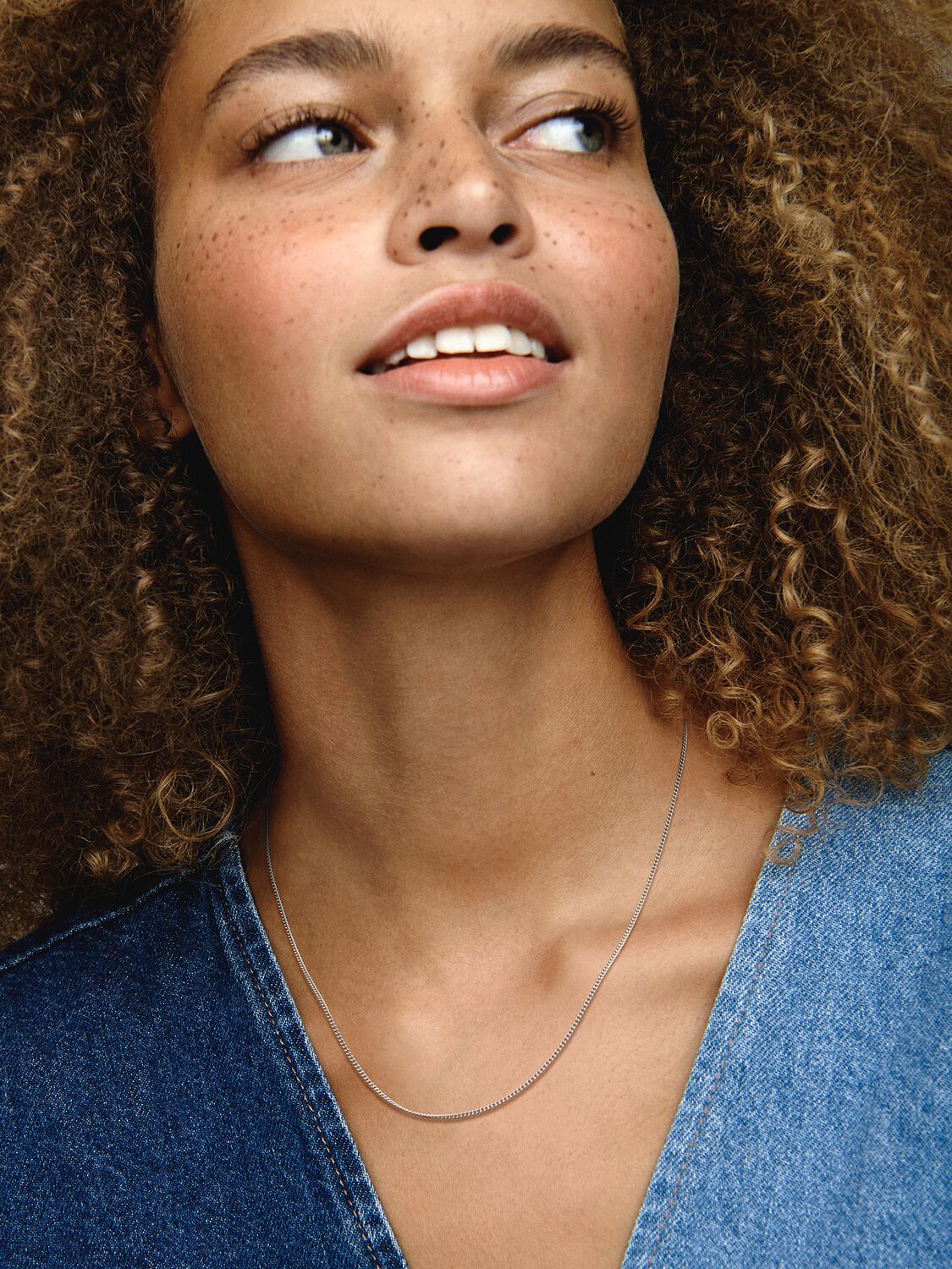 Curb Chain Necklace
Sterling silver