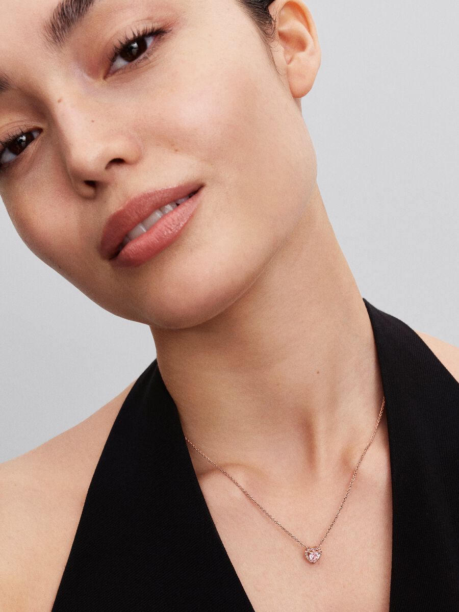Pink Heart Collier Necklace
14k rose gold plating