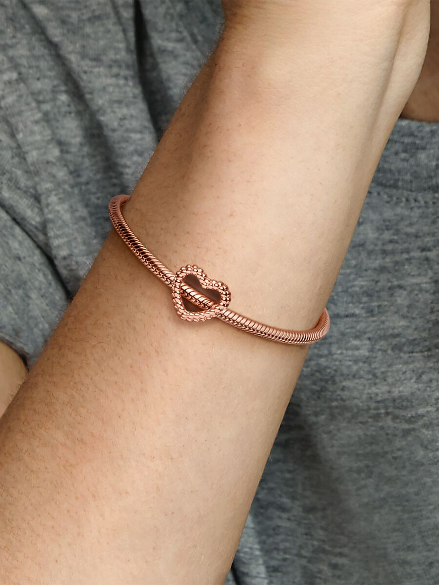 Beaded Open Heart Charm
14k rose gold plating
