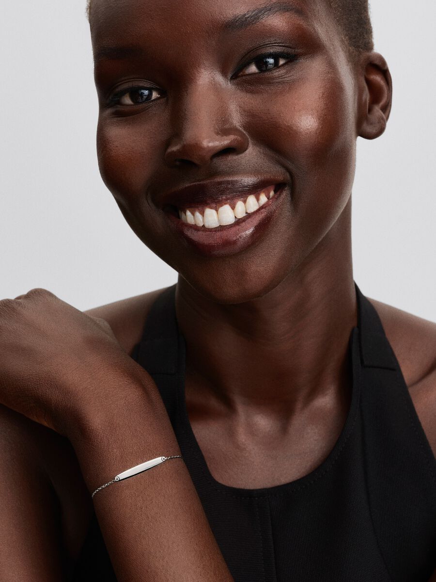 NEW | Engravable Bar Chain Bracelet
Sterling silver