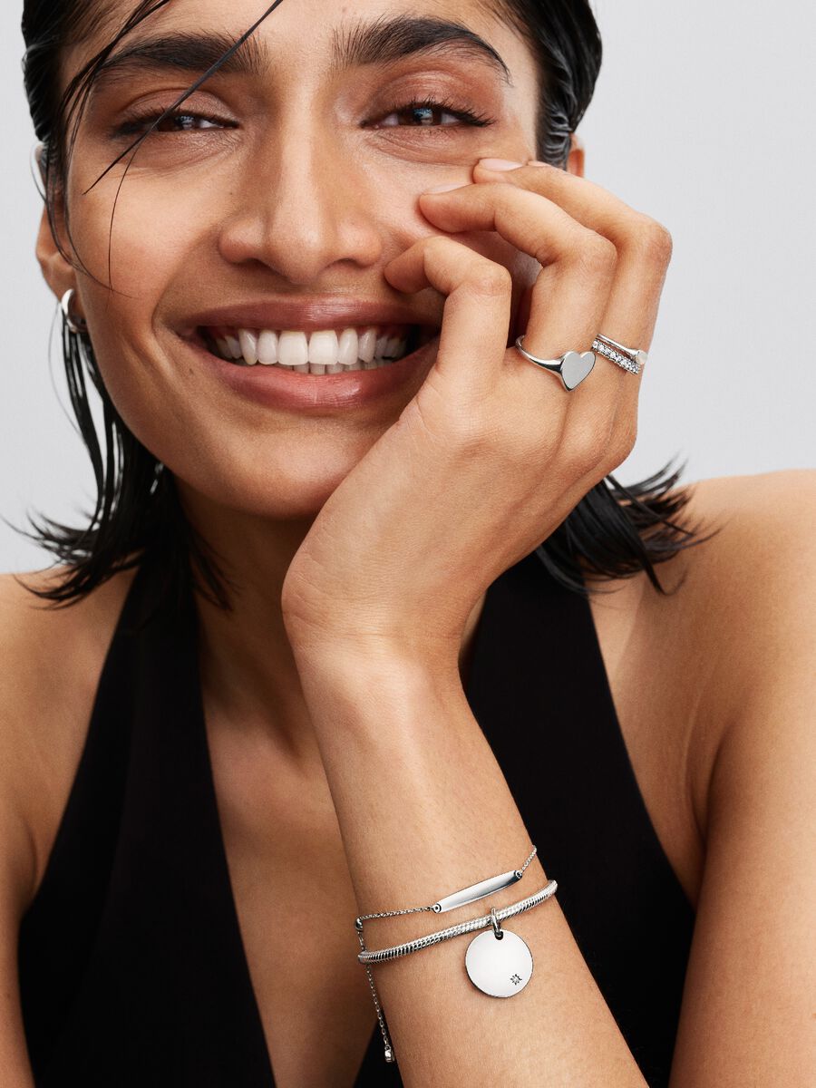 NEW | Engravable Bar Chain Bracelet
Sterling silver