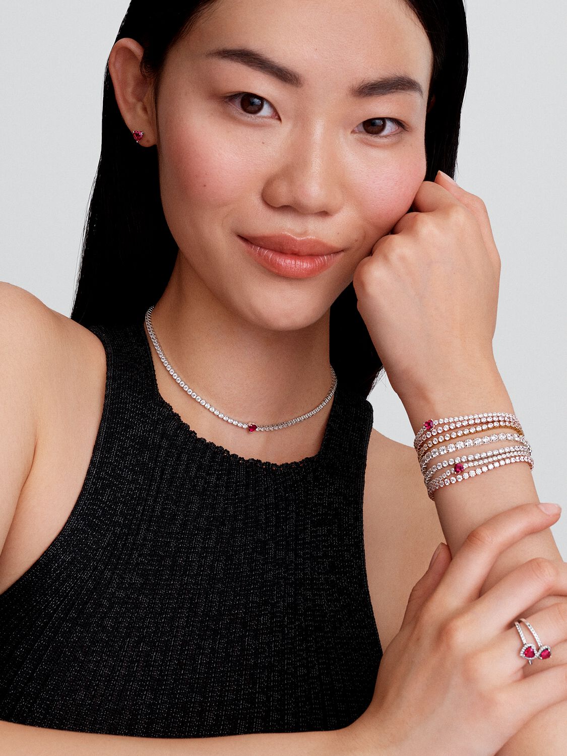 Sparkling Tennis Bracelet
14k rose gold plating