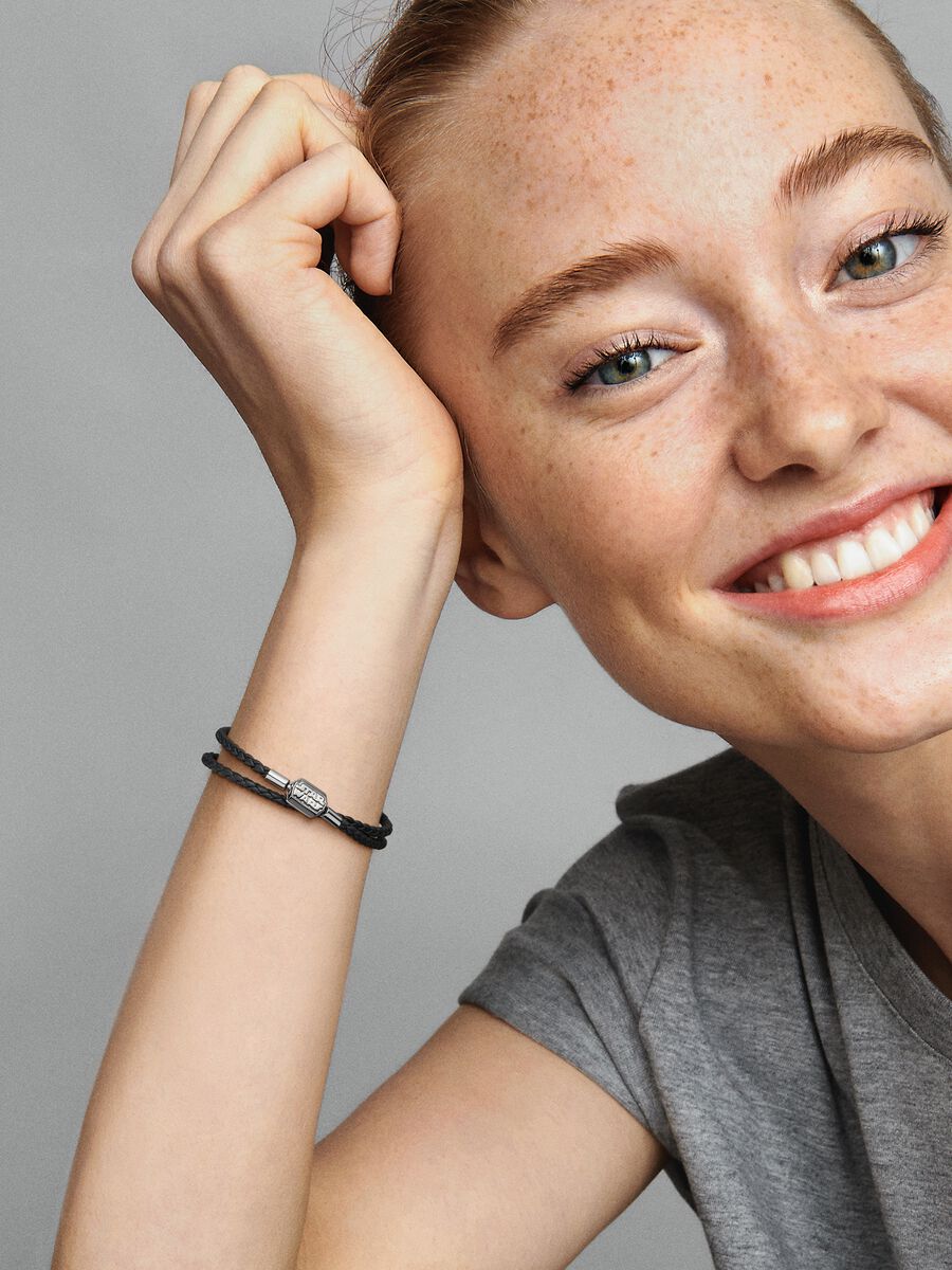 Pandora Moments Star Wars™ Limited Edition Clasp Double Black Leather Bracelet
Ruthenium plating