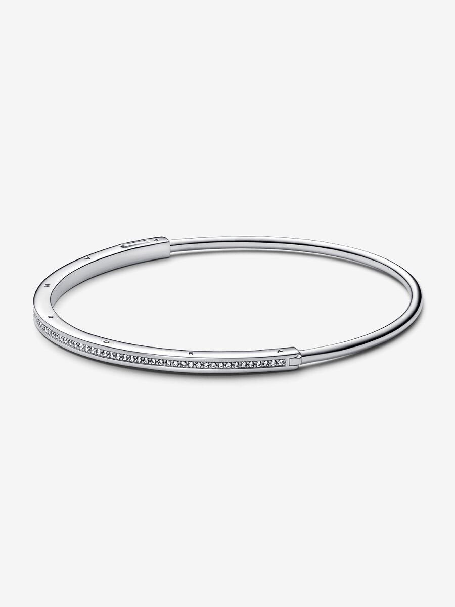 Pandora Signature I-D Pavé Bangle
Sterling silver