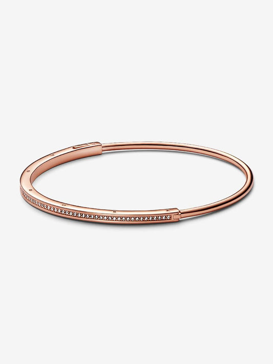 Pandora Signature I-D Pavé Bangle
14k rose gold plating