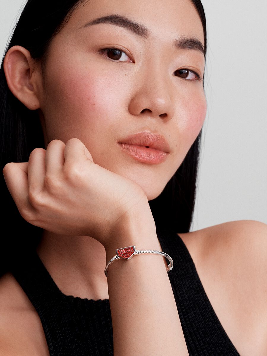 Stranger Things Clasp Snake Chain Bracelet
Sterling silver