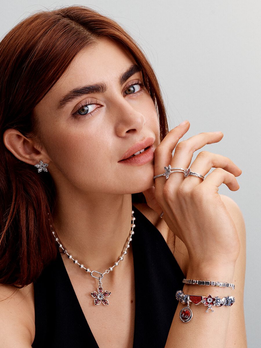 Stranger Things Clasp Snake Chain Bracelet
Sterling silver