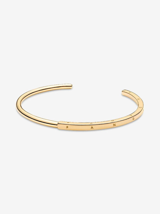 Pandora Signature I-D Open Bangle
14k gold plating
