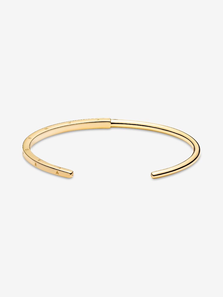 Pandora Signature I-D Open Bangle
14k gold plating
