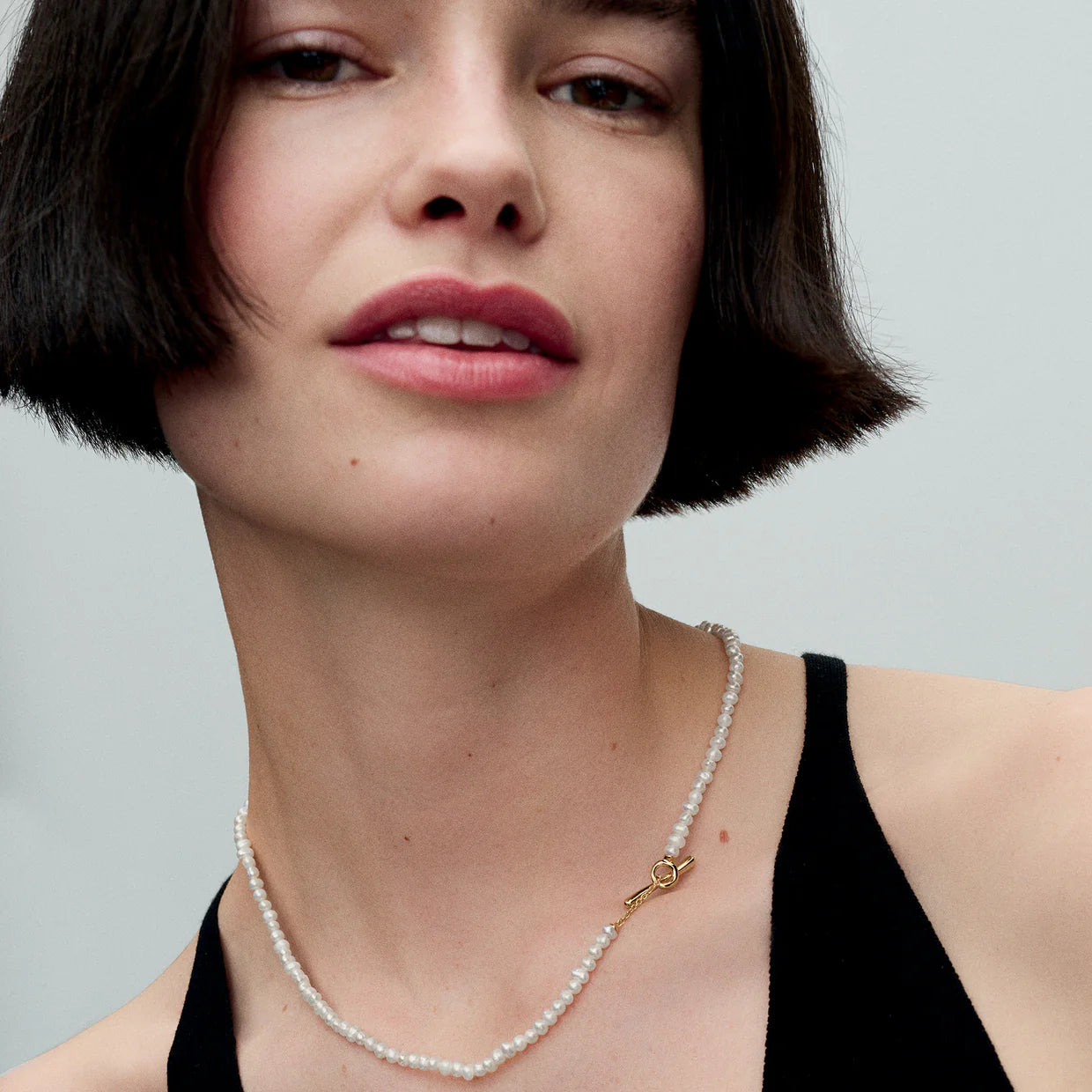 Treated Freshwater Cultured Pearls T-bar Collier Necklace
14k gold plating