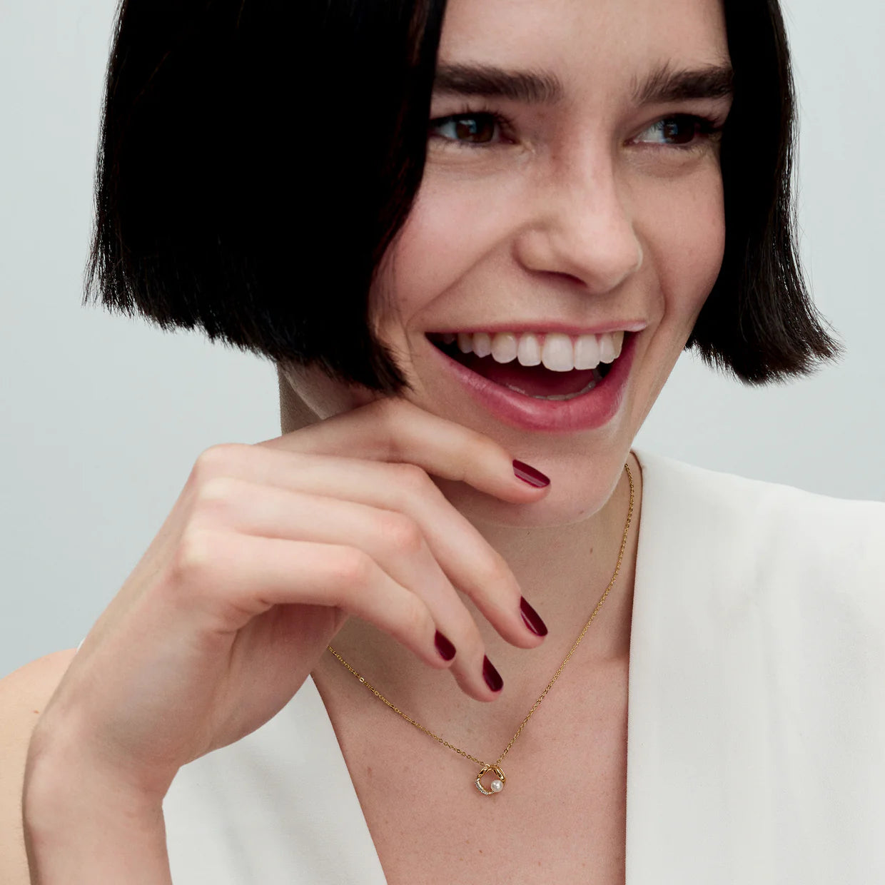 Organically Shaped Pavé Circle & Treated Freshwater Cultured Pearl Collier Necklace

14k gold plating