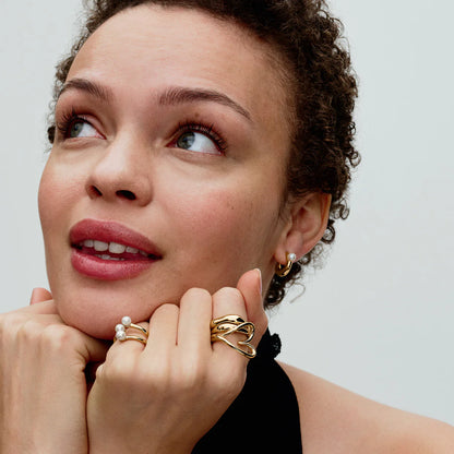 Treated Freshwater Cultured Pearl Open Ring
14k gold plating