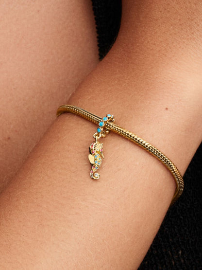NEW                                             Seahorse Dangle Charm 14k gold plating