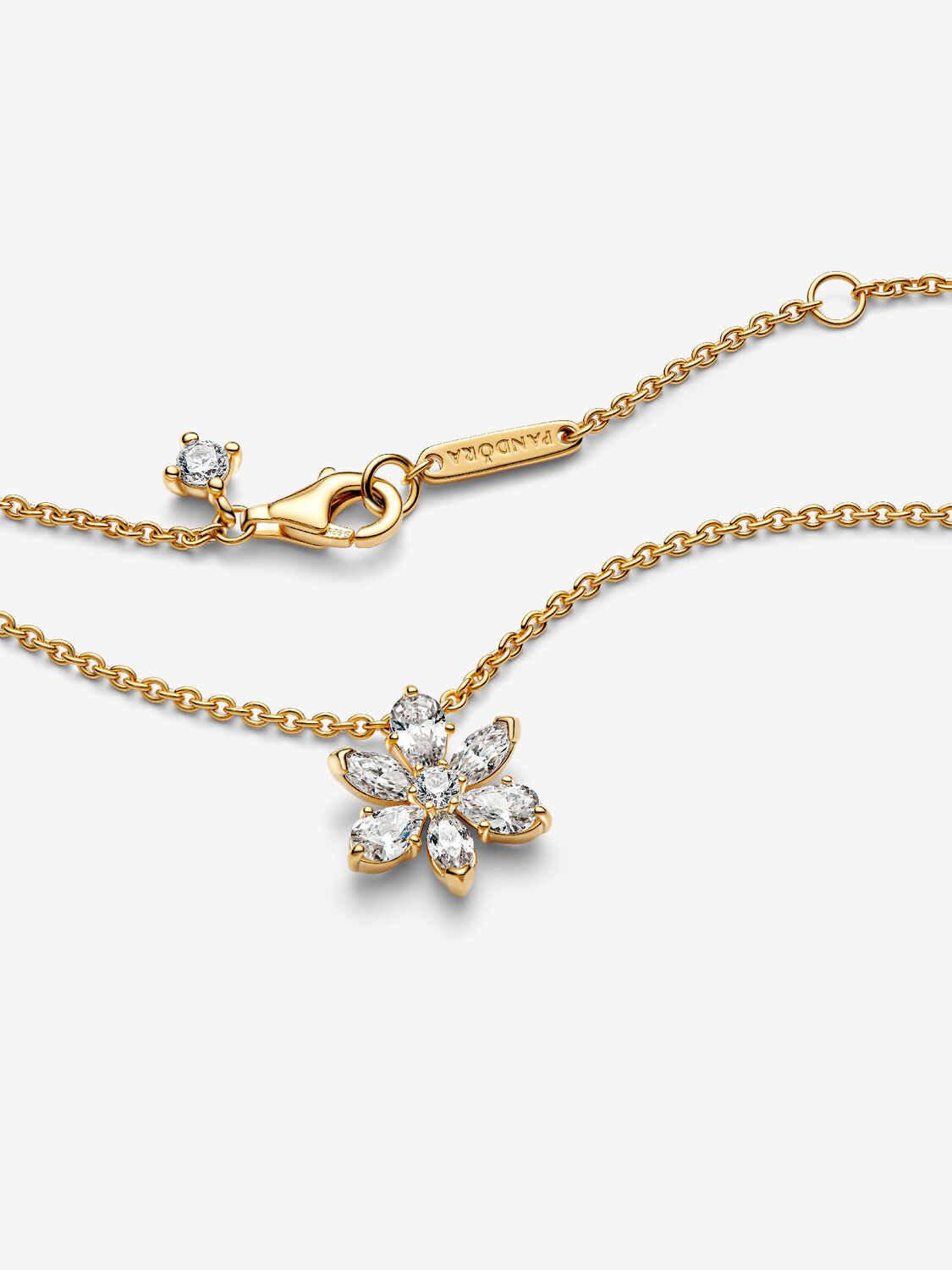 Sparkling Herbarium Cluster Pendant Necklace
14k gold plating