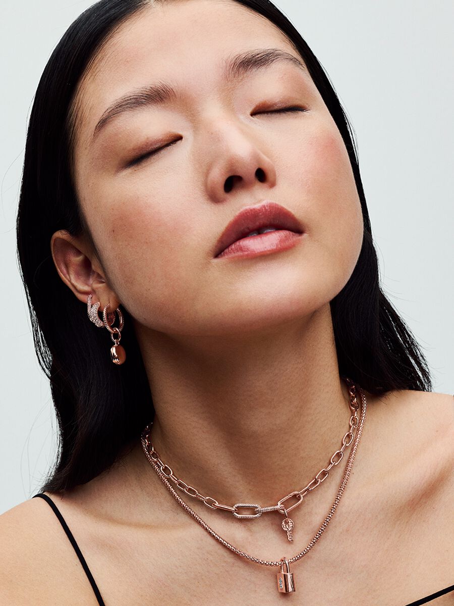 Pandora Moments Studded Chain Necklace
14k rose gold plating