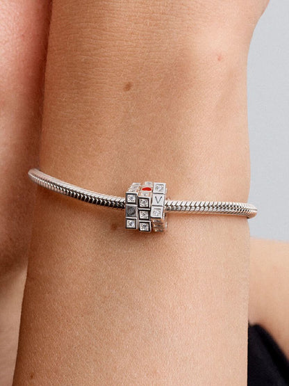 Moveable Toy Cube Charm
Sterling silver