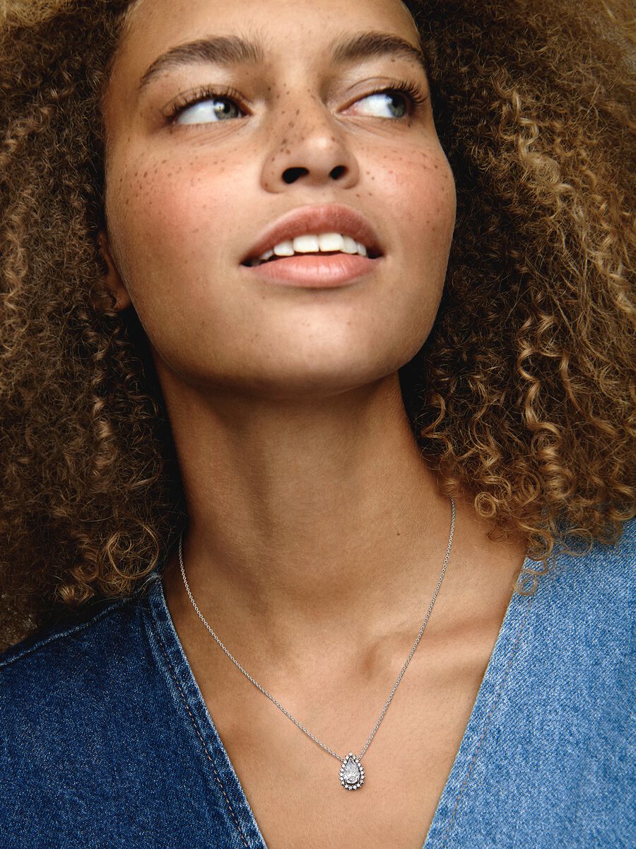 Sparkling Pear Halo Collier Necklace