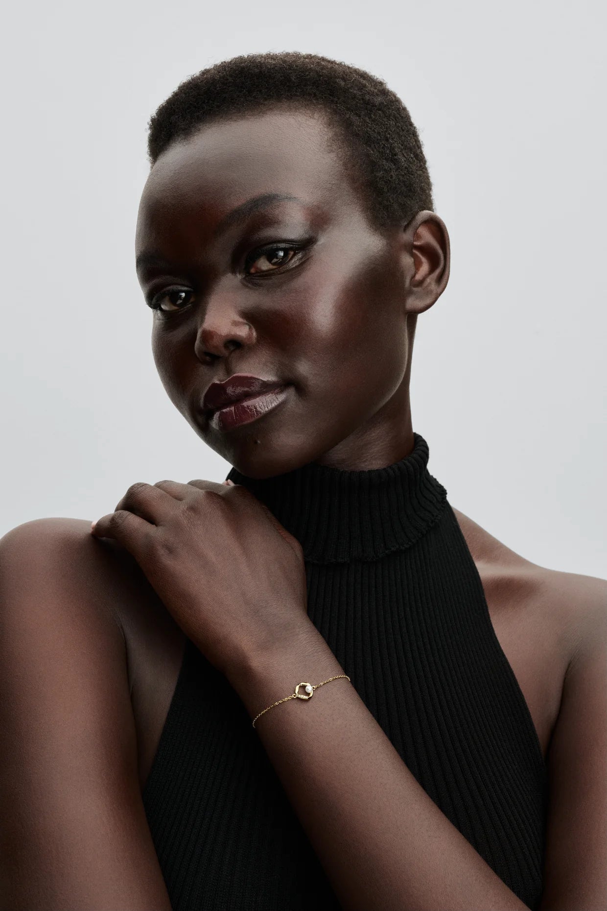 14k gold-plated bracelet with treated white freshwater cultured pearl and clear cubic zirconia - Chain bracelets